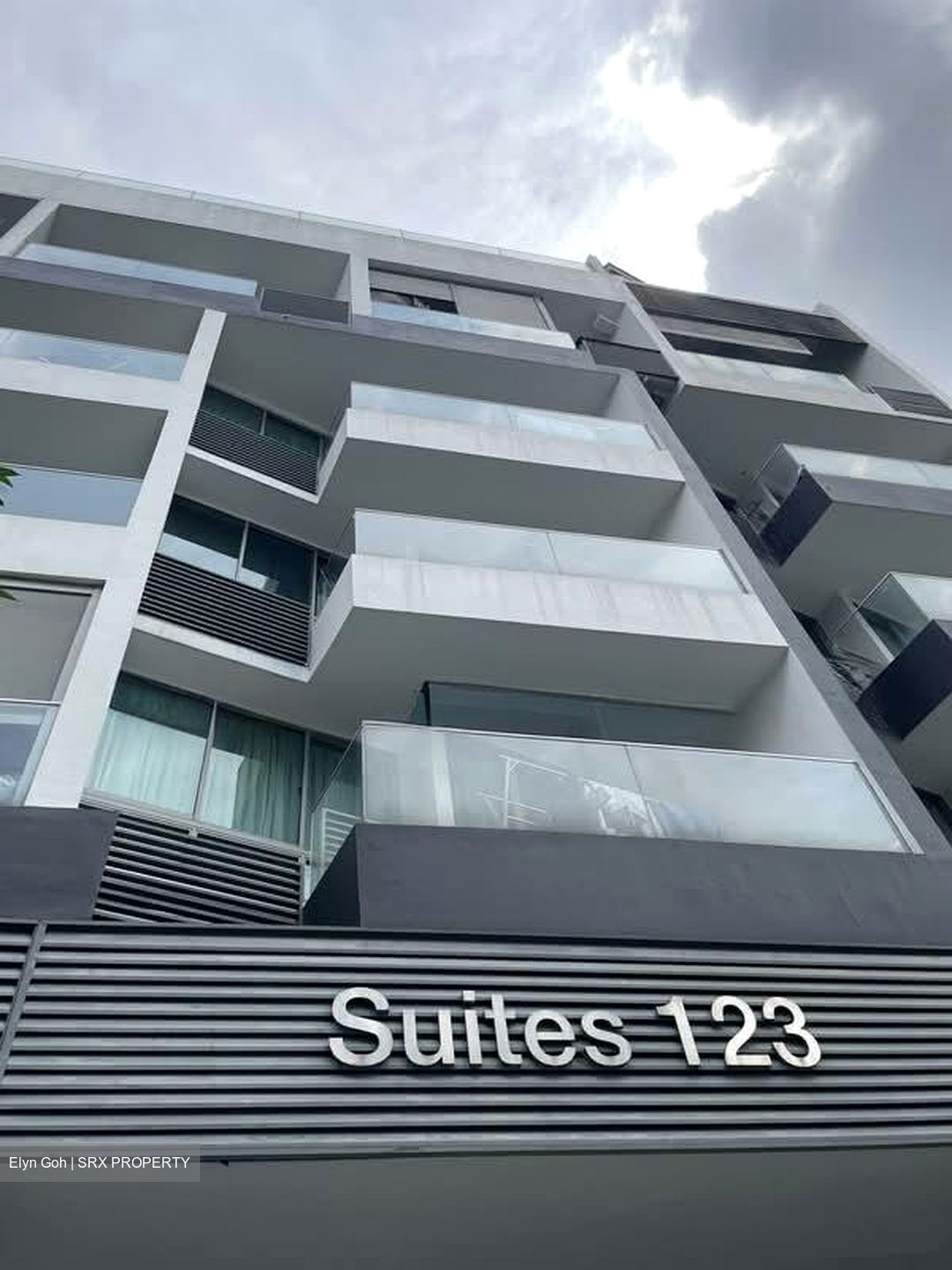 Suites 123 (D8), Shop House #595005921